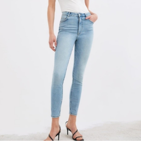 Zara Denim - ❤ZARA High Rise Skinny Jeans